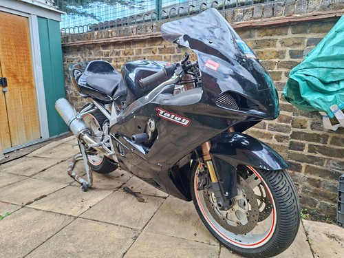 Suzuki gsxr 600 track - track, race