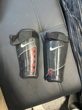 Rare Retro Nike T90 Shin Pads Football Protective Shin Guards Black Red Size XL 