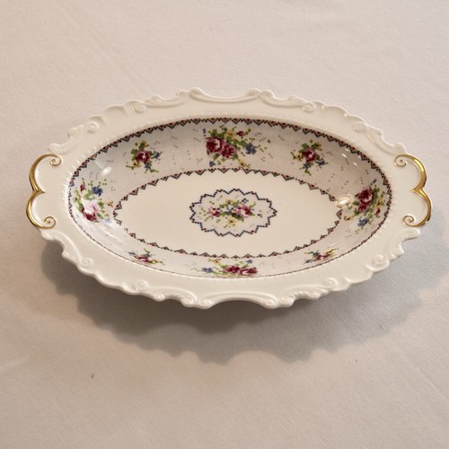 Royal albert petit point - petit, 9.5"