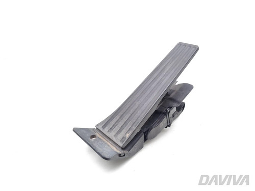 Bmw series accelerator - series,