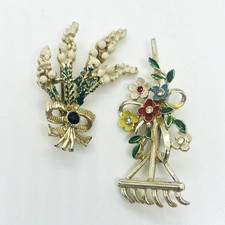 Vintage Brooch x2 Pretty