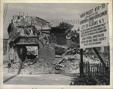 1961 Press Photo Removal of
