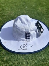 Stuart Broad Signed England Cricket Castors Sun  Hat Iconic Ashes Legend