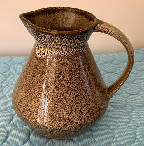 Brown speckled glossy ceramic - speckled,