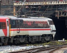 PHOTO  CLASS 91 91119 LNER