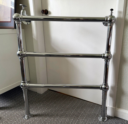 Chrome wall mounted - chrome, 3-bar