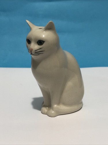 White cat salt pot quail - -,