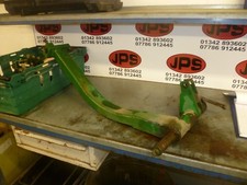 N/S front cylinder mounting