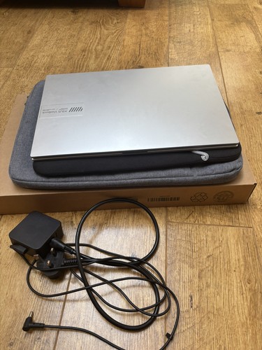 Asus vivobook 6 inch - 15.6,