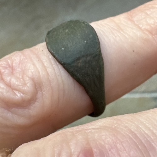 Medieval bronze signet ring - signet,