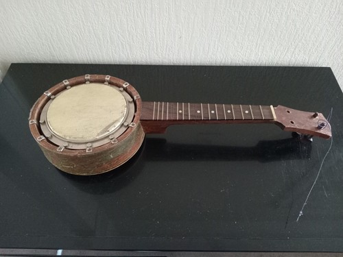 Antique banjolin with original - banjolin,