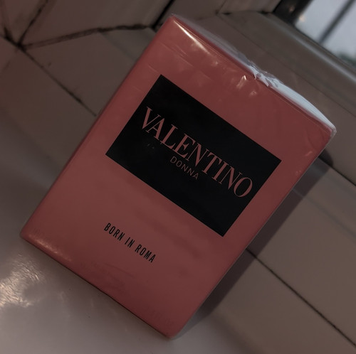 Valentino born roma donna - valentino,