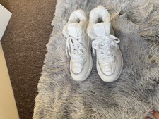 UNZE London Women’s White