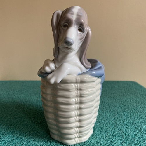 Lladro 1128 basset hound - #1128,
