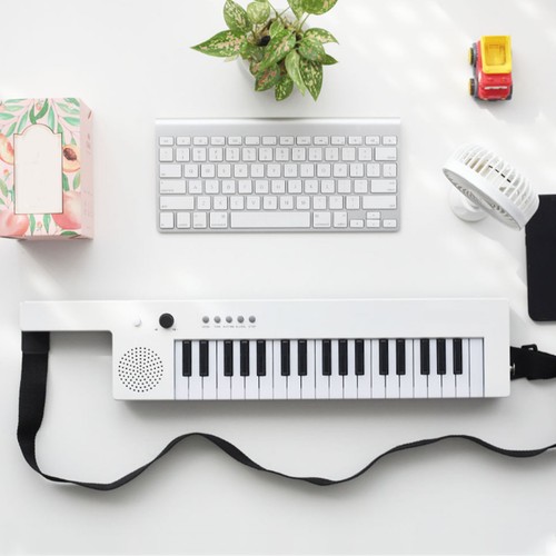 White key keyboard - 37, piano