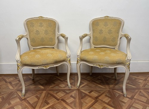 Pair vintage french - of, style