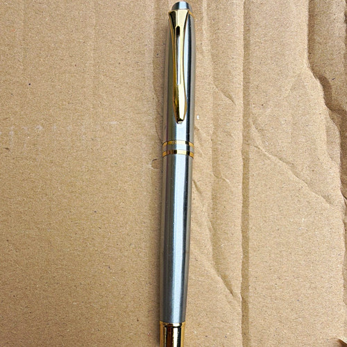 Silver metal fountain pen with - fountain,