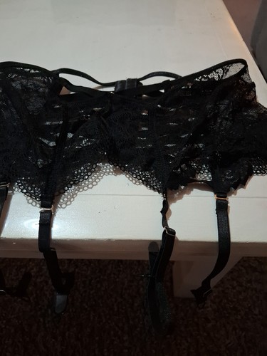 Lace look criss cross - criss,