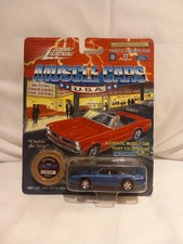 Johnny Lightning 1/64 Scale 200-160 - Muscle Cars USA 1970 Plymouth Superbird