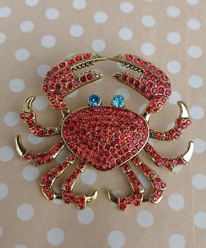 Large red rhinestone crab - red,