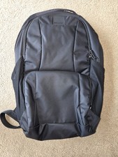 Pacsafe Metrosafe Anti-Theft LS450 25L Backpack in Black