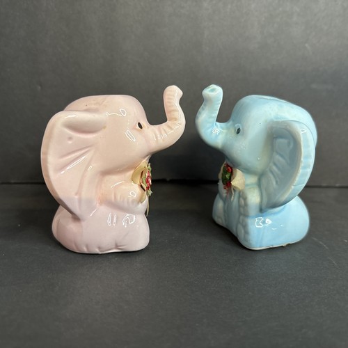 Vintage pink blue kissing - &,