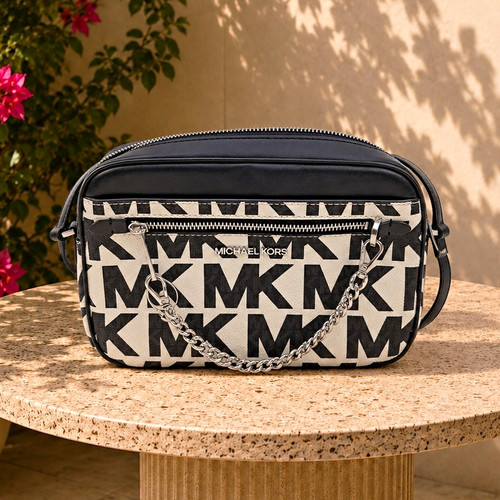 Michael kors jet set logo - kors,