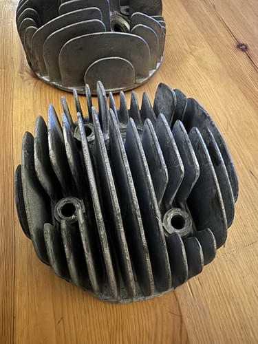 Vespa 125cc cylinder heads 2 - cylinder, x