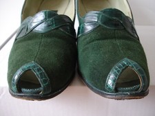Original True Vintage 1940s Wide Fit Green Suede Crocodile Peep Toe Court Shoes