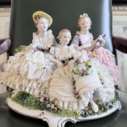 Dresden porcelain figurine - porcelain,