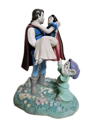 Walt disney figurine animated - walt,