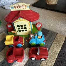 ELC Happyland Garage with Four