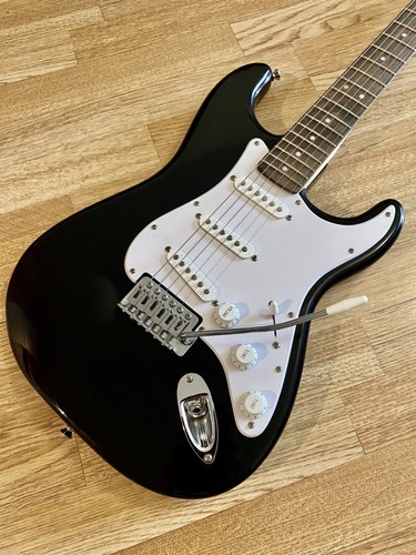 New fender squier stratocaster - new,
