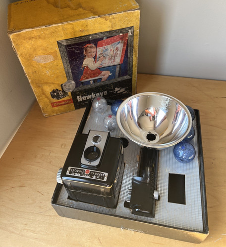 Vintage brownie hawkeye outfit - hawkeye,