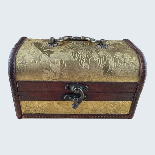 Vintage style wooden jewellery - vintage,