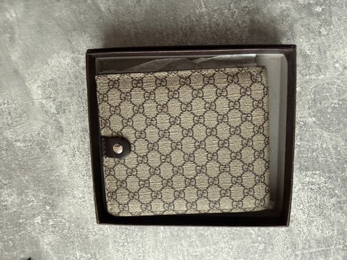 Gucci supreme bifold wallet - gg,