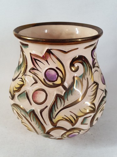 Good vintage wade - vintage, gothic