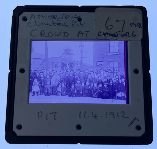 Crowd chanters pit - pit, in
