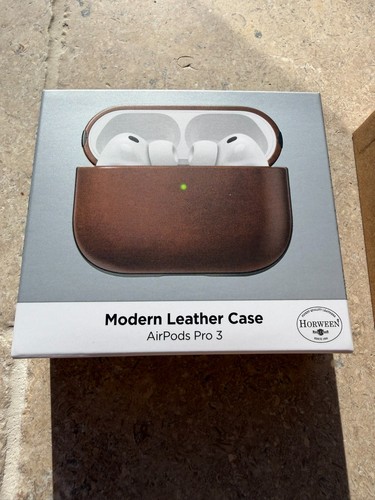 Nomad modern leather case - modern,