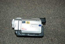 Sony DCR-TRV11E 40x Zoom Carl Zeiss Digital Camcorder