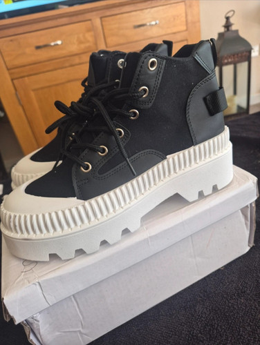 New black white platform - white,