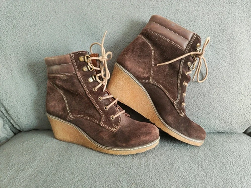 Brown suede hush - suede,