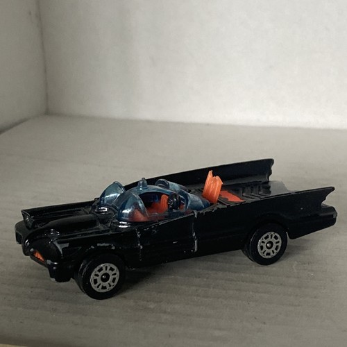 Corgi juniors batmobile 69 - corgi,