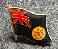 BLUE ENSIGN (FLAG) WITH ROYAL COAT OF ARMS OF THE UNITED KINGDOM PIN BADGE