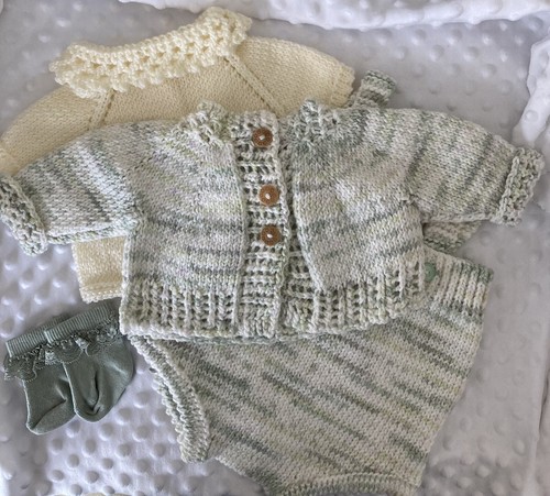 Hand knitted reborn dolls - hand,