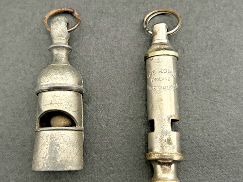 Vintage whistles acme - 2,