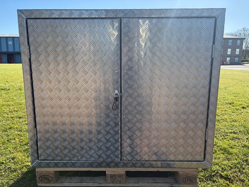 Aluminium storage box large - -,