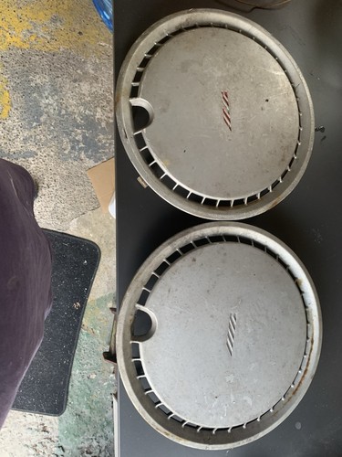 Austin old rover wheel trims - old,