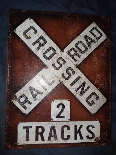 Railroad crossing sign - crossing, wall