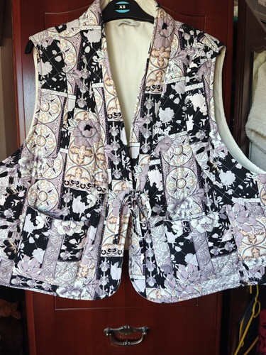 Quilted floral tie gilet - quilted, up